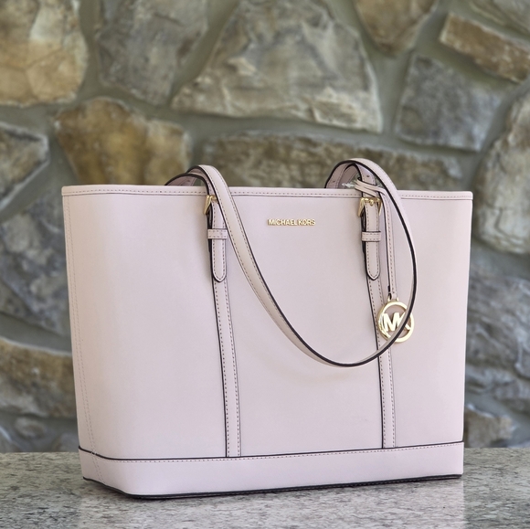 Michael Kors Handbags - Michael Kors Jet Set Large Pink Tote